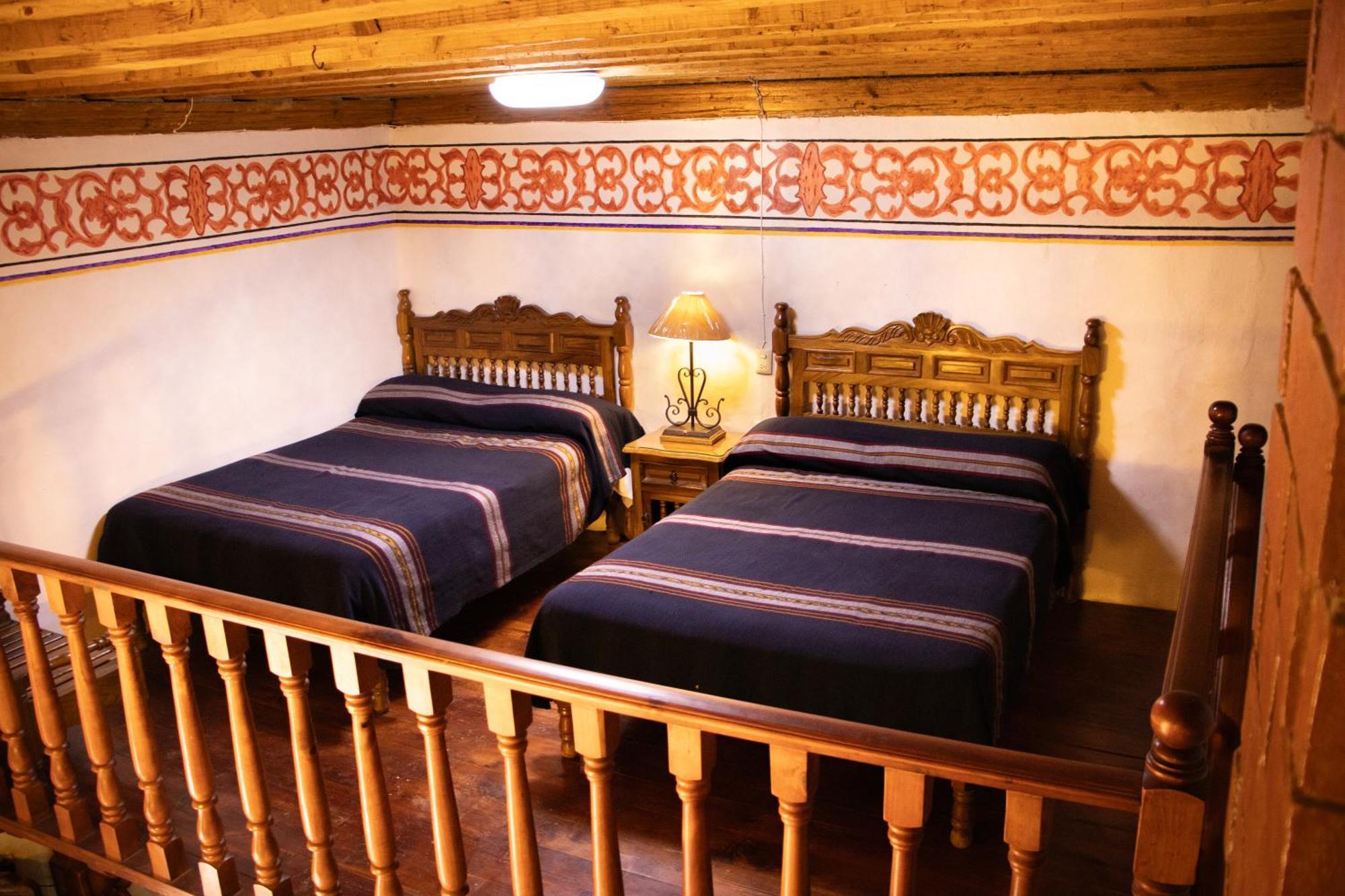 Hotel Los Escudos Pátzcuaro Extérieur photo