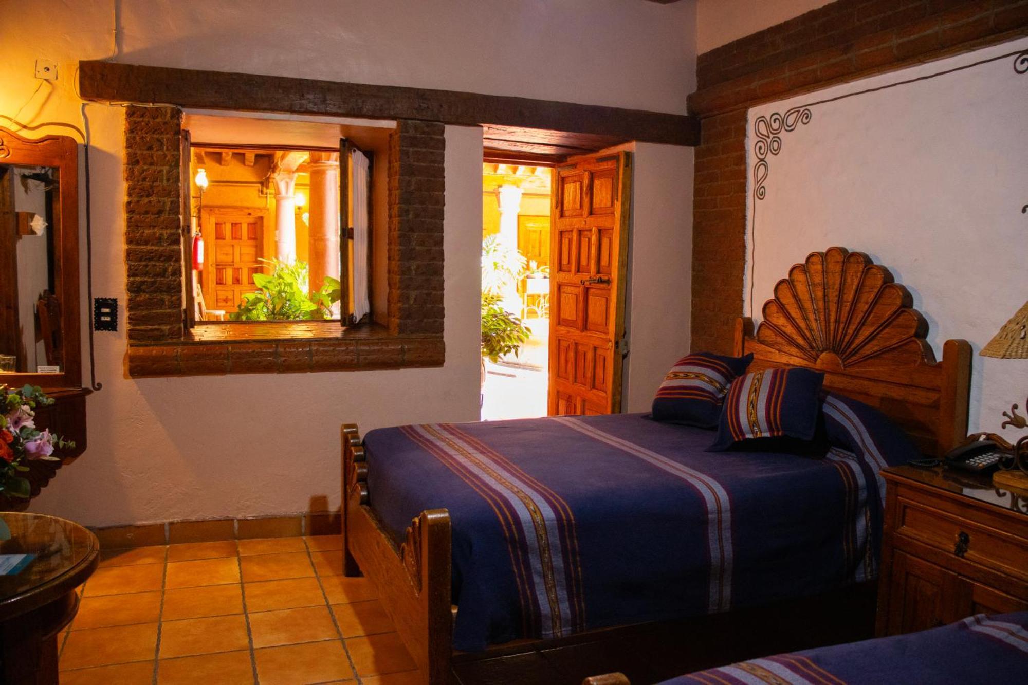 Hotel Los Escudos Pátzcuaro Extérieur photo
