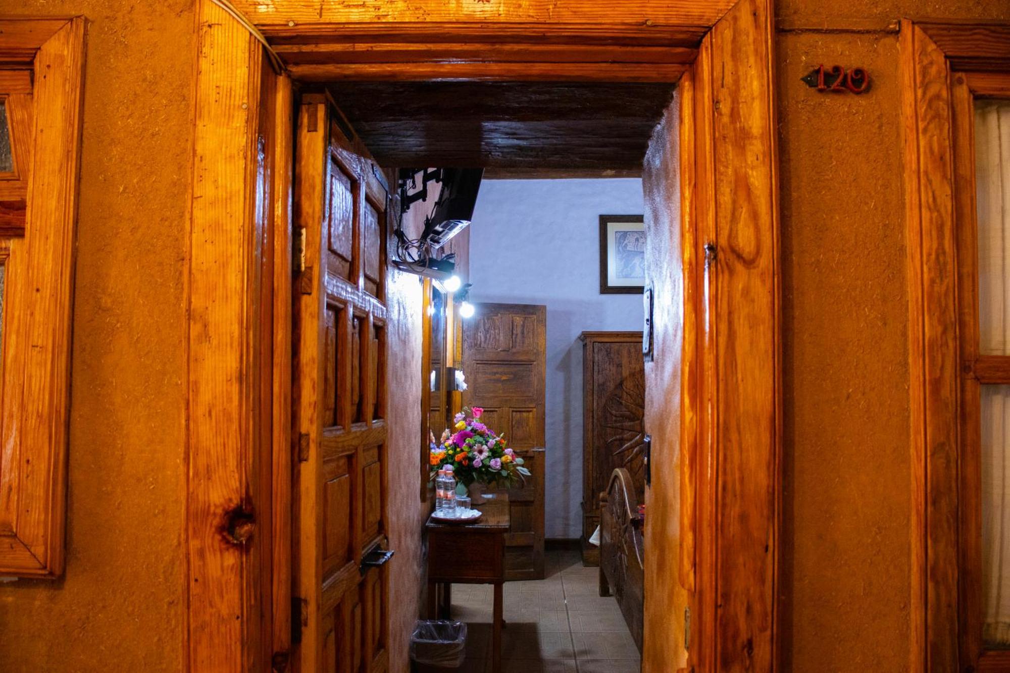 Hotel Los Escudos Pátzcuaro Extérieur photo