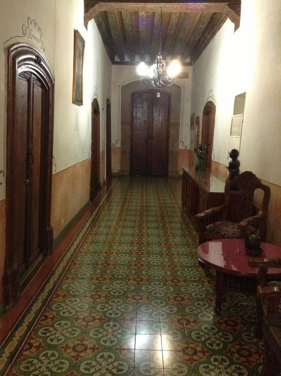 Hotel Los Escudos Pátzcuaro Extérieur photo