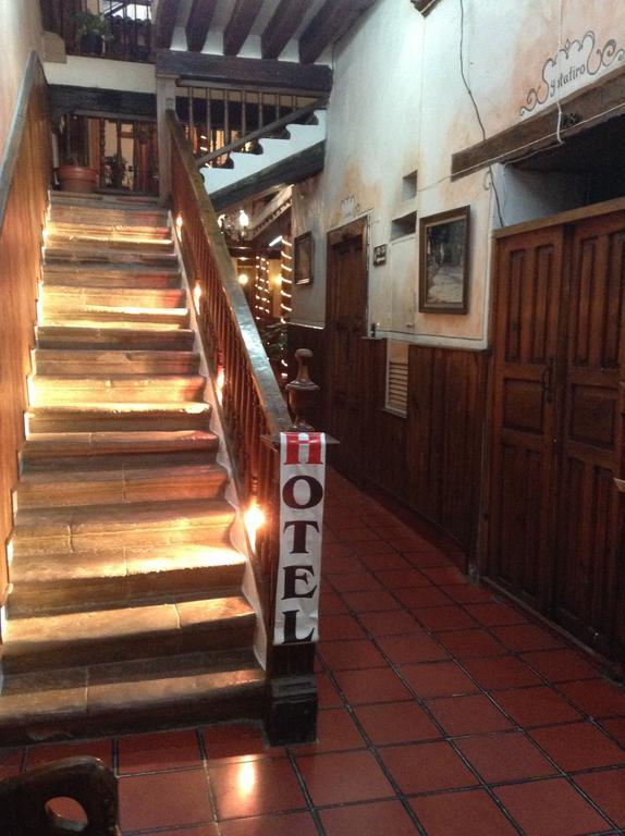 Hotel Los Escudos Pátzcuaro Extérieur photo