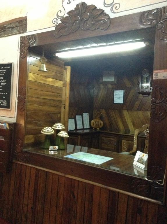 Hotel Los Escudos Pátzcuaro Extérieur photo