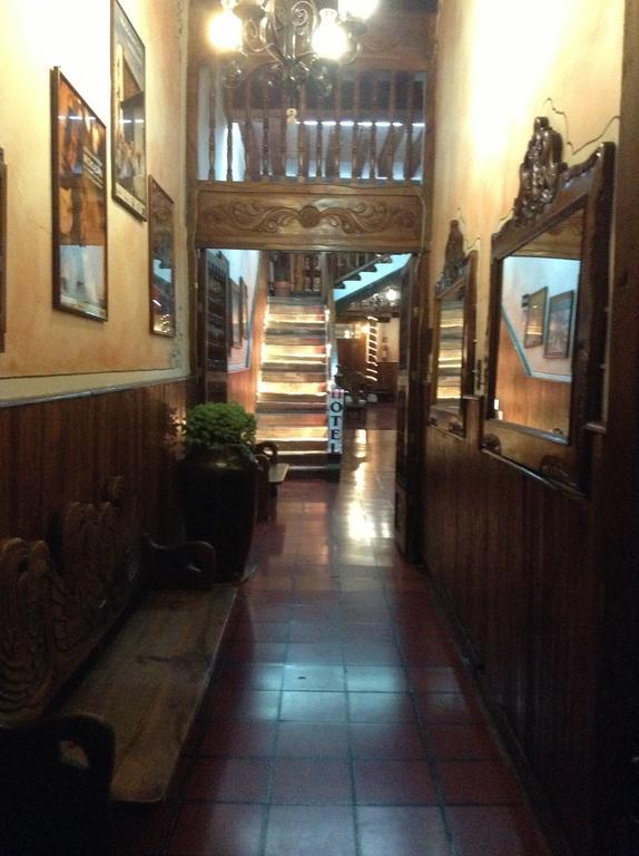 Hotel Los Escudos Pátzcuaro Extérieur photo