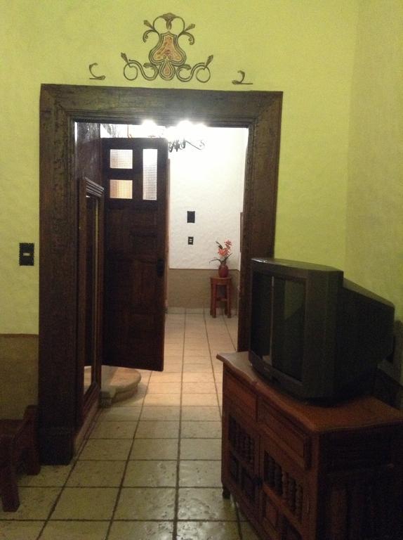 Hotel Los Escudos Pátzcuaro Extérieur photo