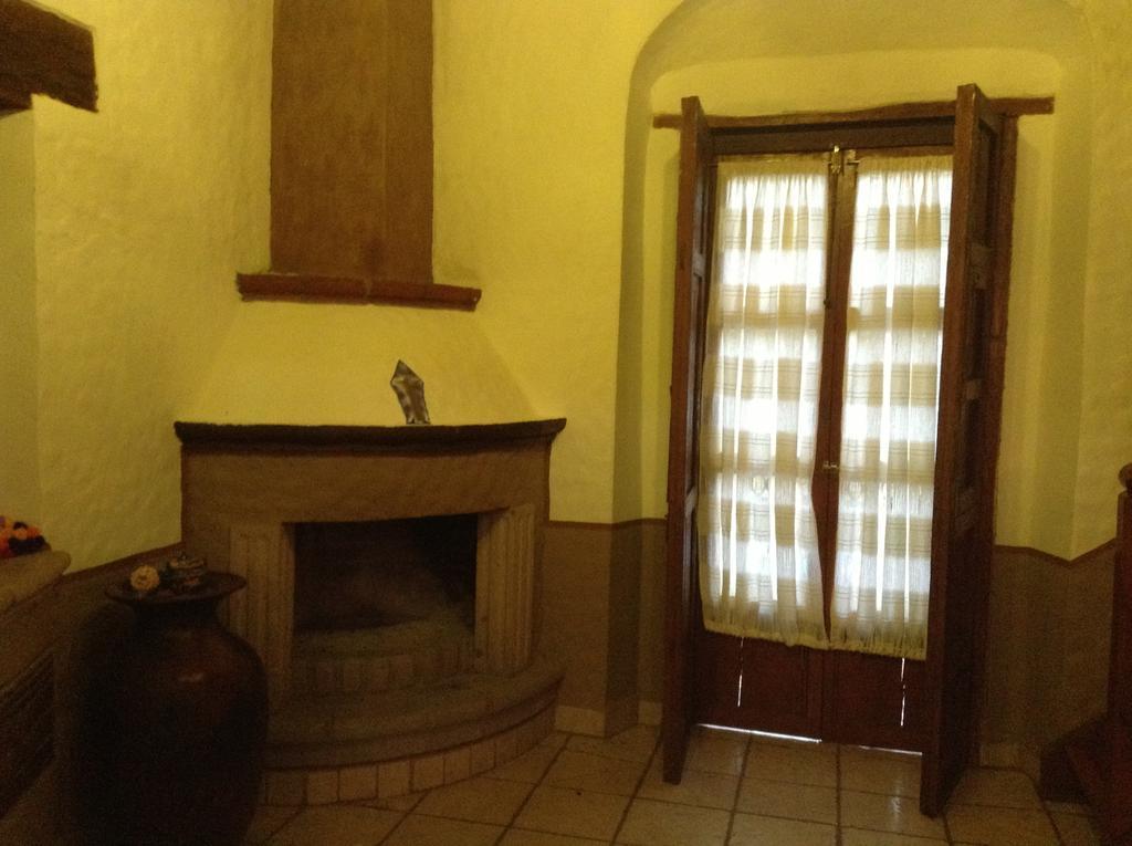 Hotel Los Escudos Pátzcuaro Extérieur photo