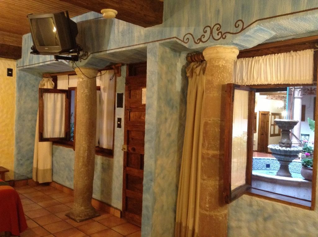 Hotel Los Escudos Pátzcuaro Extérieur photo