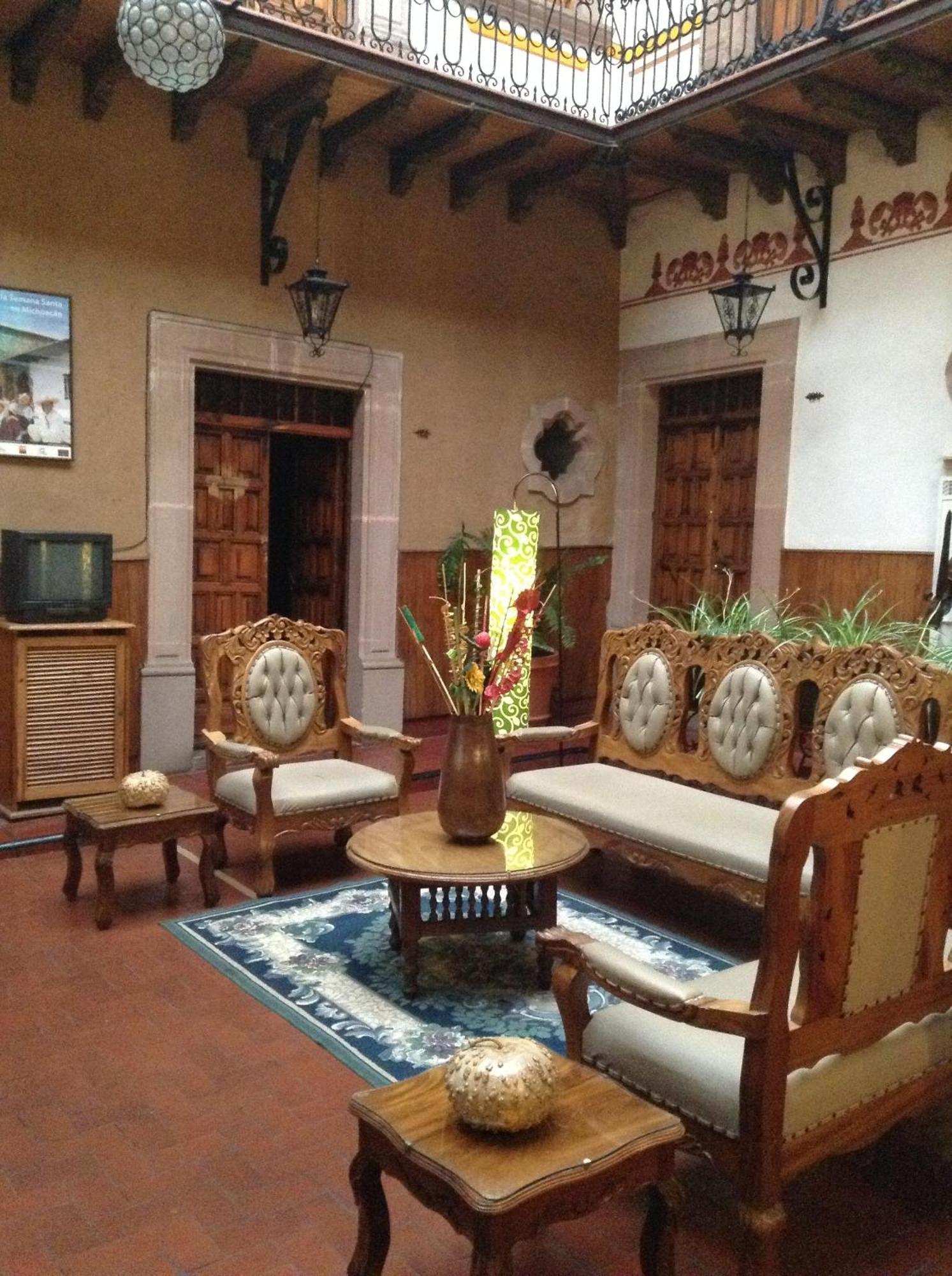 Hotel Los Escudos Pátzcuaro Extérieur photo