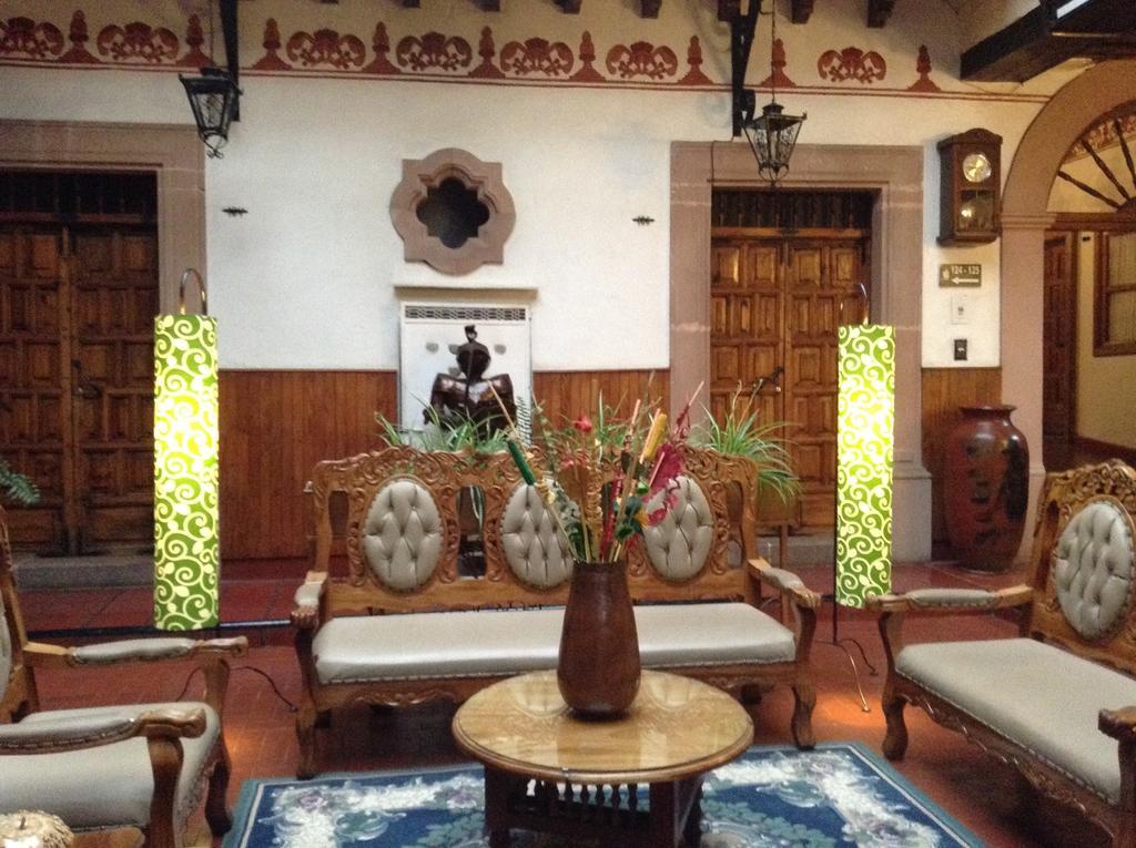 Hotel Los Escudos Pátzcuaro Extérieur photo